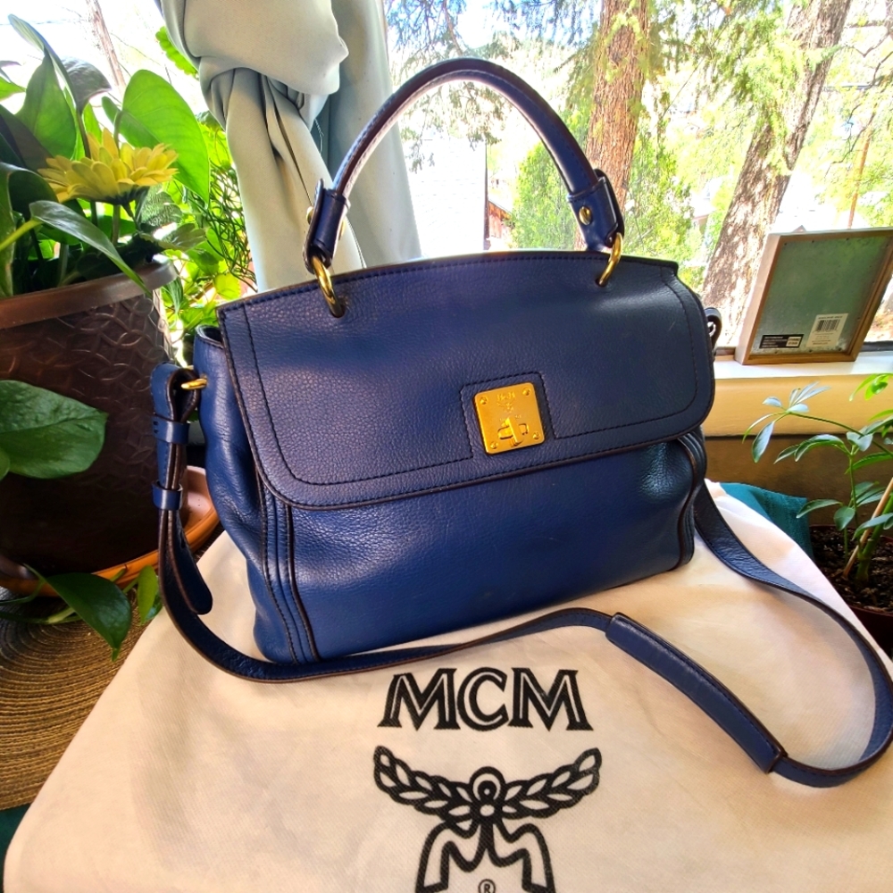 *SOLD* MCM Leather Crossbody Shoulderbag VGC W/ Dustbag - Picture 1 of 12
